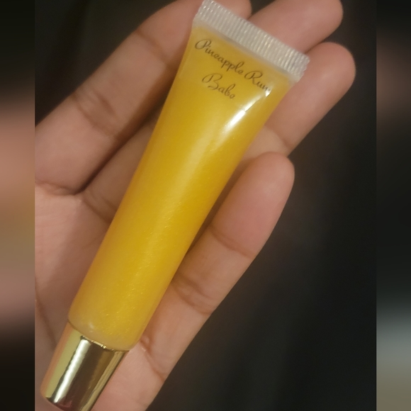 LIP GLOSS - Picture 3 of 4